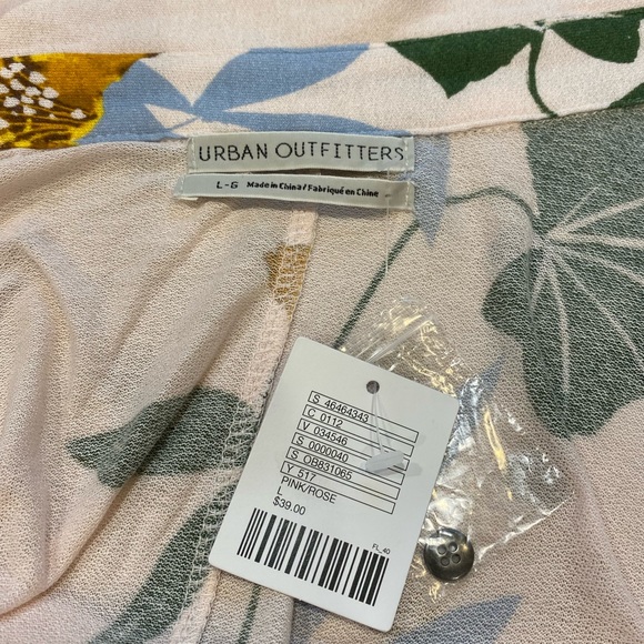 Urban outfitters pink rose soft Hawaiian shirt L perfect summer shirt NWT - Picture 8 of 9